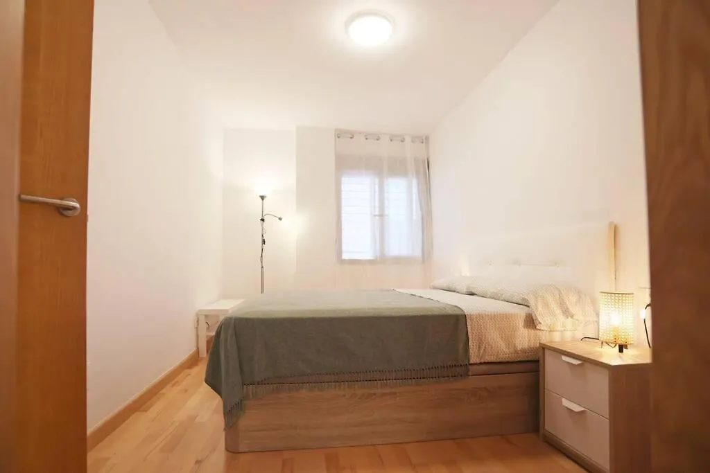 Casa Fenicia - Cosy Apartment With Free Private Parking Malaga